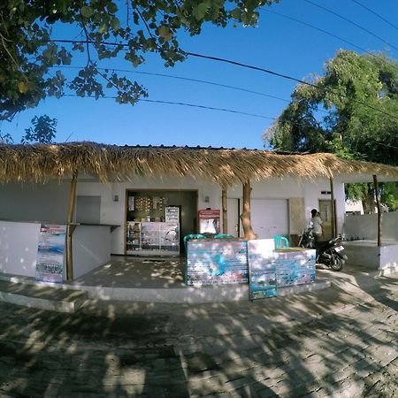Mango Homestay Sekotong Exterior photo