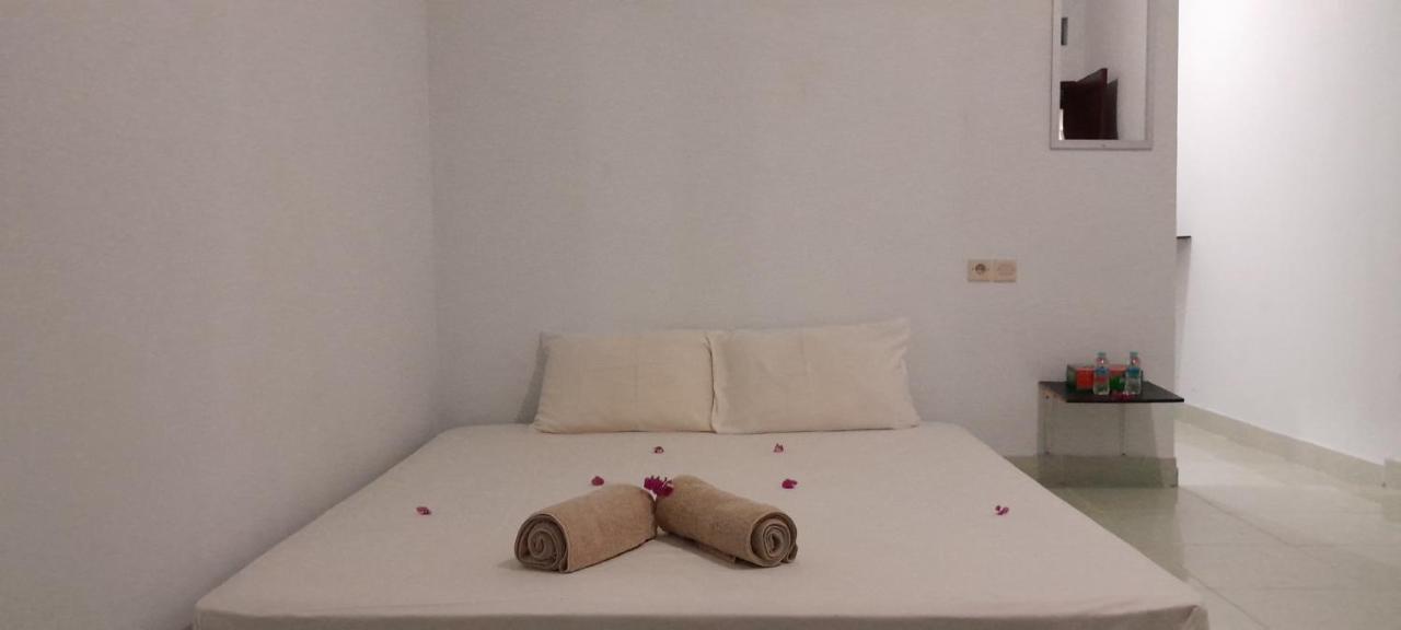 Mango Homestay Sekotong Exterior photo